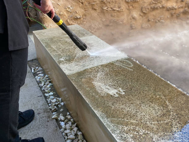 Best Commercial Building Pressure Washing  in Le Claire, IA