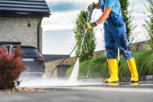 Why Choose Our Certified Pressure Washing Experts for Your Project Needs in Le Claire, IA?